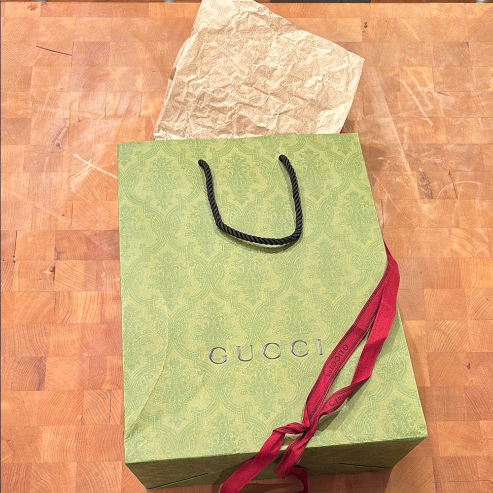 Gucci Green empty paper Bag
